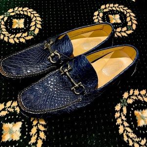 Ferragamo mens drive moccasin. Made of crocodile skin.